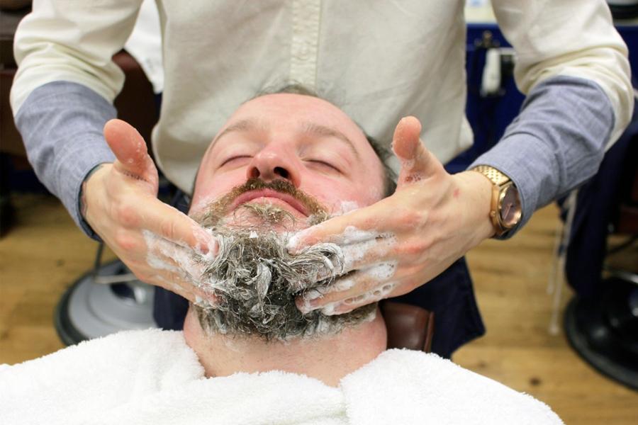 Tutorial para lavar tu barba como se debe